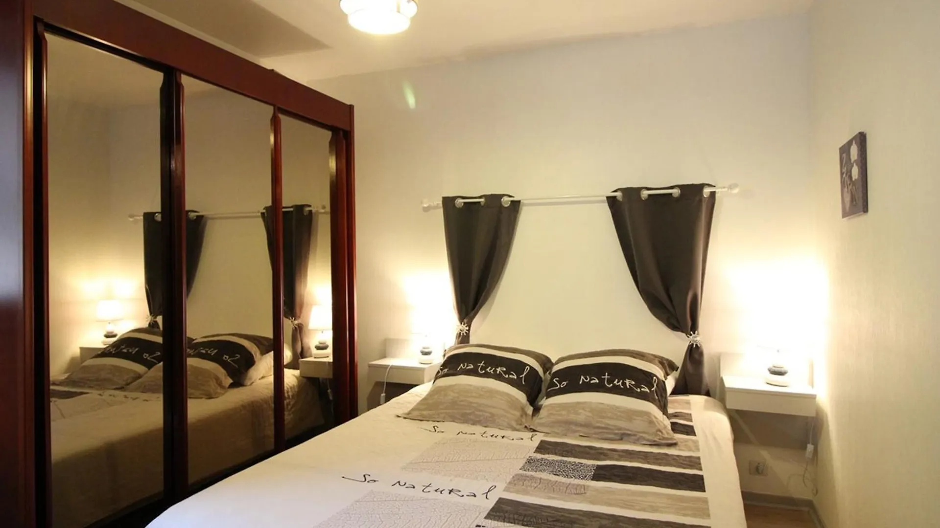 Apartment Charmant F2 Au 2Eme Etage Sans Ascenseur Avec Balcon - Mont-Dore - Fr-1-415-137